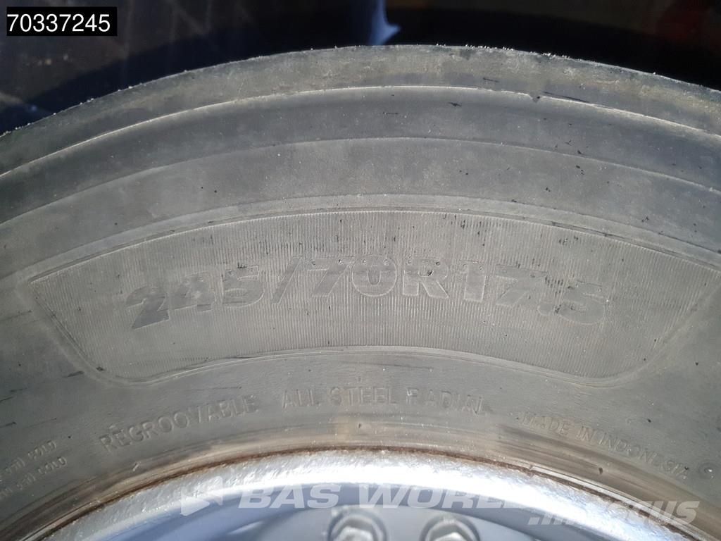 Kässbohrer 3 axles Extendable Lift + Steering Axle BPW MOT 08 Poluprikolice sa otvorenim sandukom