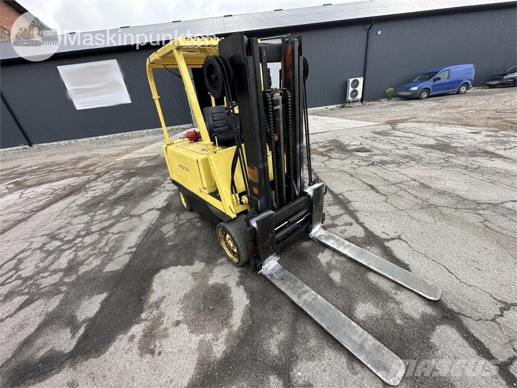 Hyster E-120B Electric forklifts