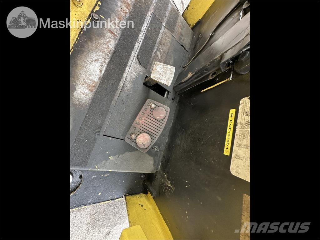 Hyster E-120B Electric forklifts