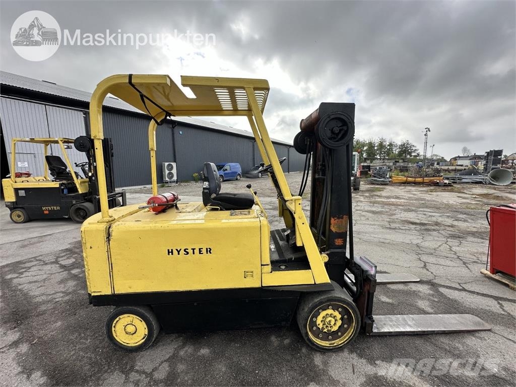 Hyster E-120B Electric forklifts