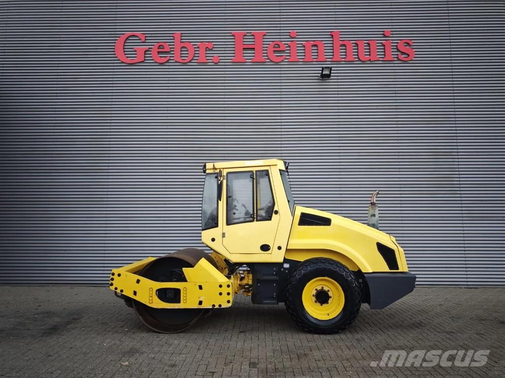 Bomag BW 177 D-4 Gummiradwalzen