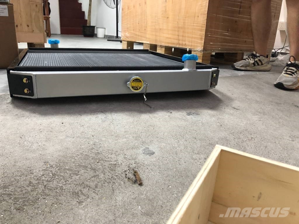 CAT E320C Water tank 라디에이터