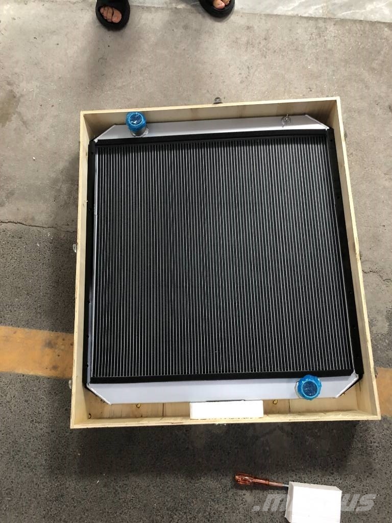 CAT E320C Water tank 라디에이터