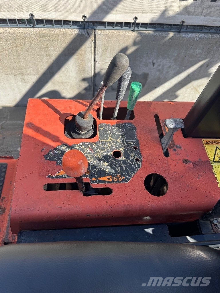 Ditch Witch RT 40 掘溝機