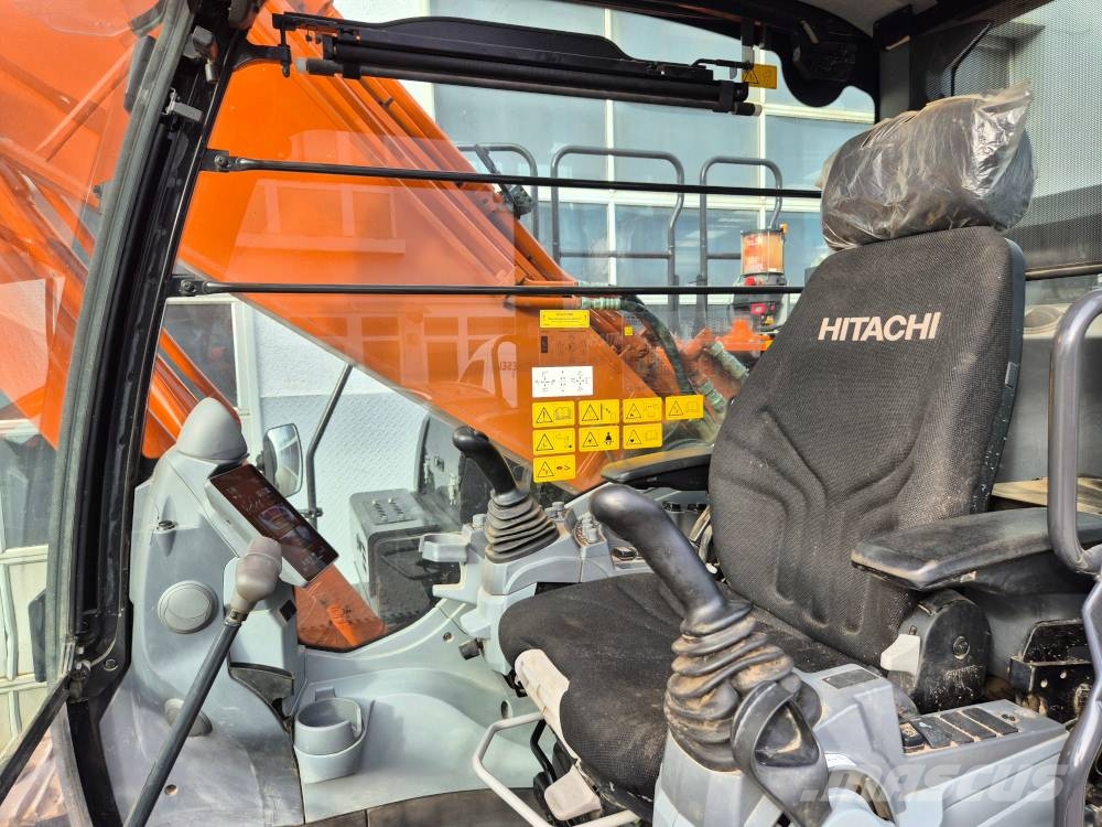 Hitachi ZX 300 LCN-7 Raupenbagger