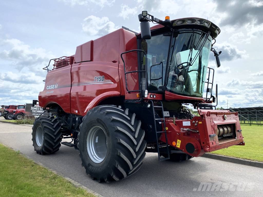 Case IH AF 7150 Derliaus nuėmimo kombainai