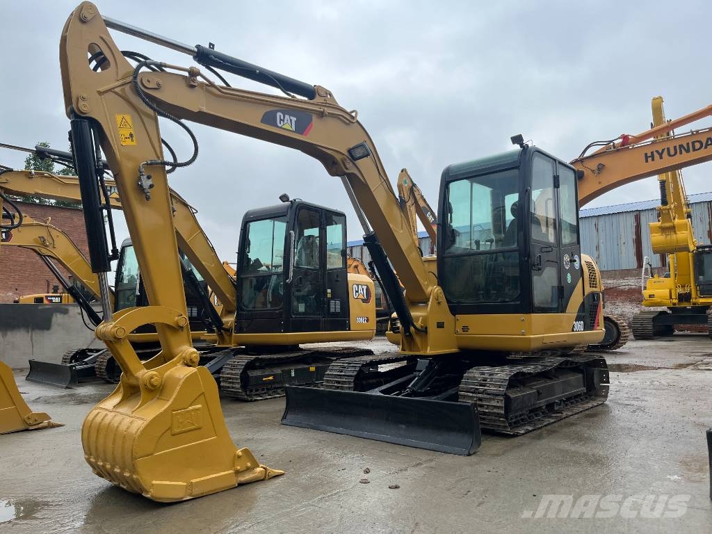 CAT 306 Mini kotrók < 7t