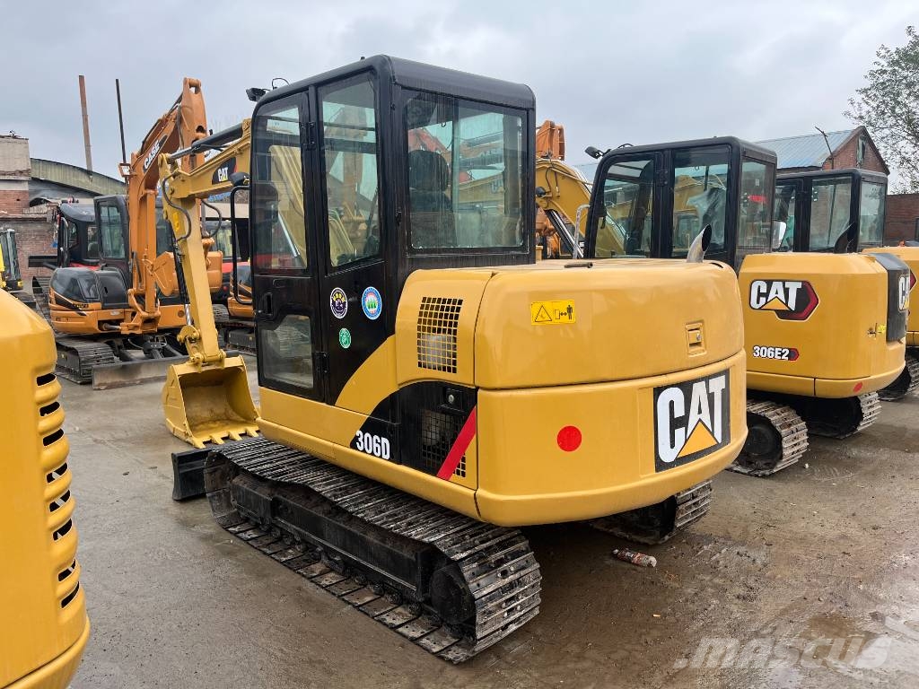 CAT 306 Mini kotrók < 7t