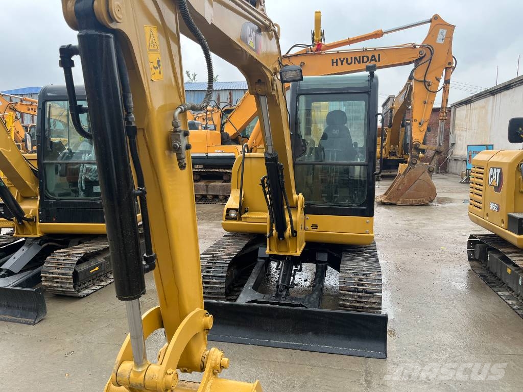 CAT 306 Mini kotrók < 7t