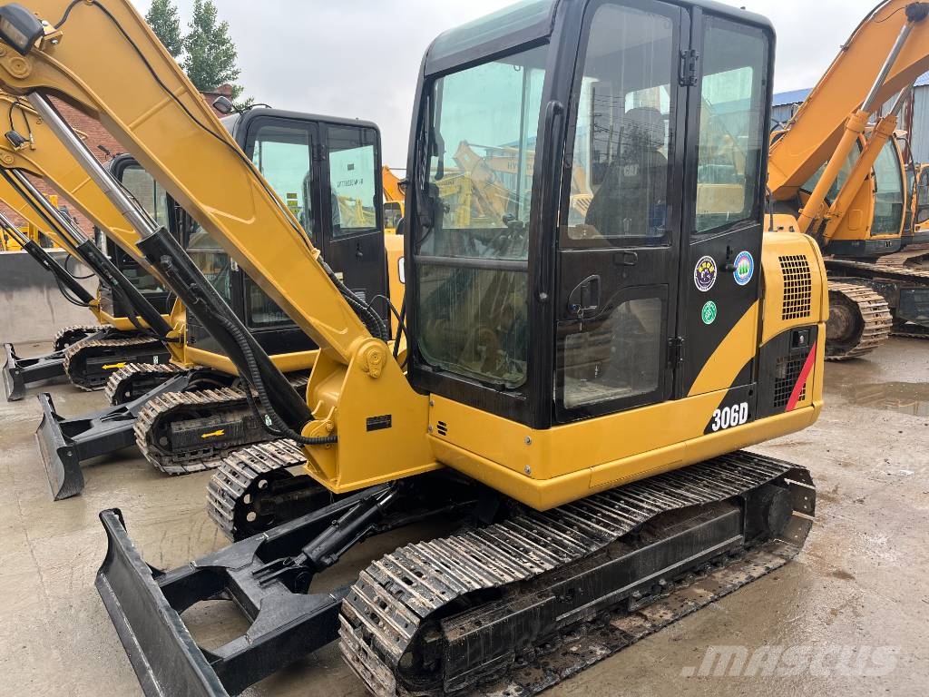 CAT 306 Mini kotrók < 7t