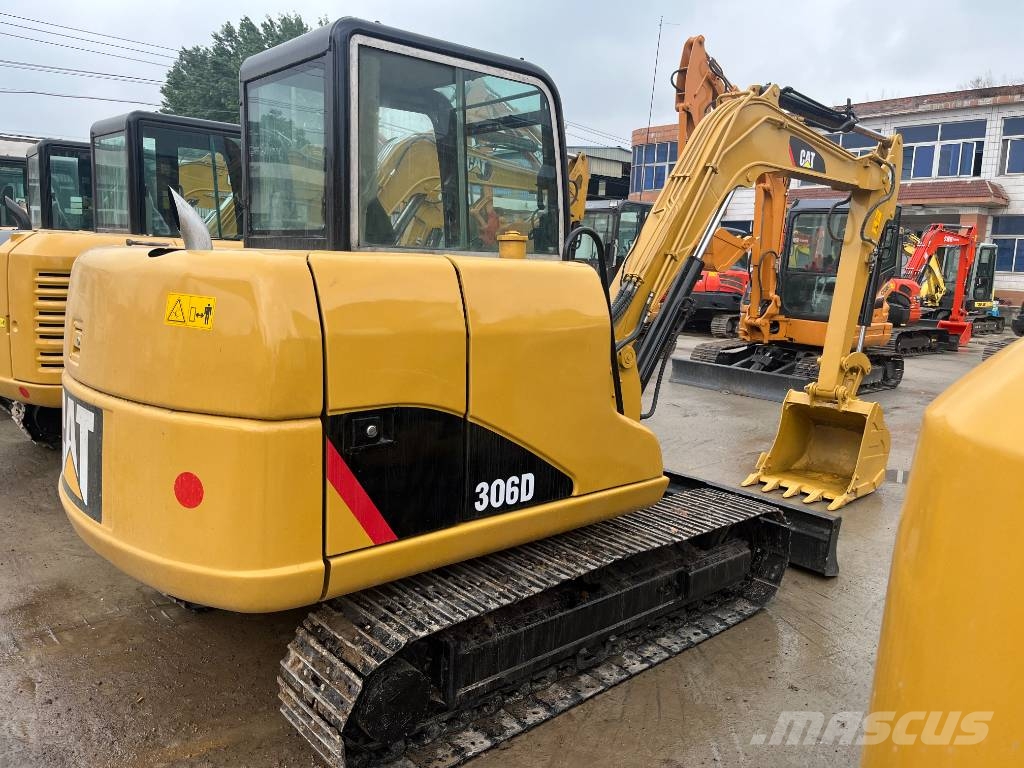 CAT 306 Mini kotrók < 7t