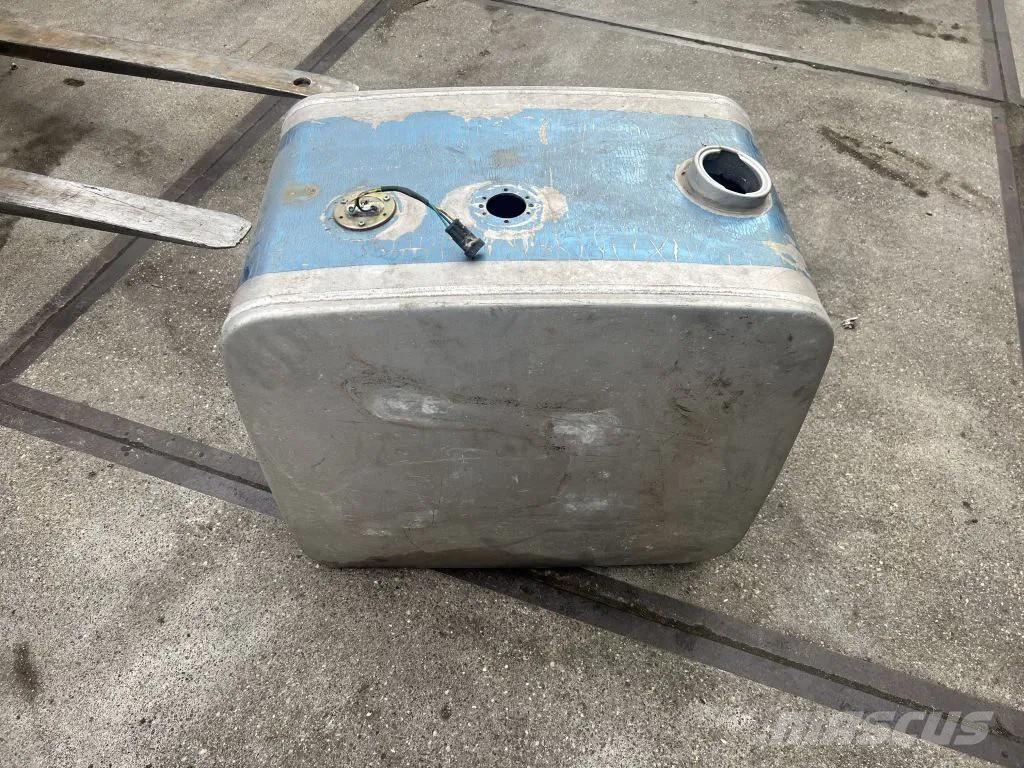  Diversen Hydrauliek tank l 70 b 45 h 62 Hydraulik