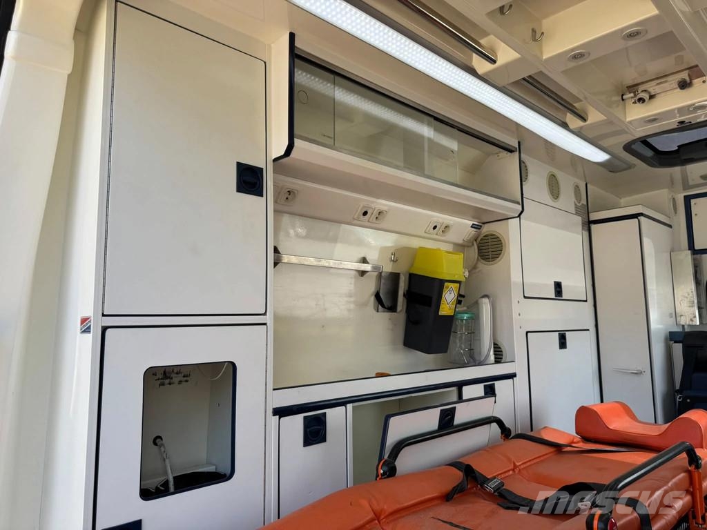 Mercedes-Benz Sprinter 519 **V6-EURO 6-BELGIAN ORIGINE** سيارات إسعاف