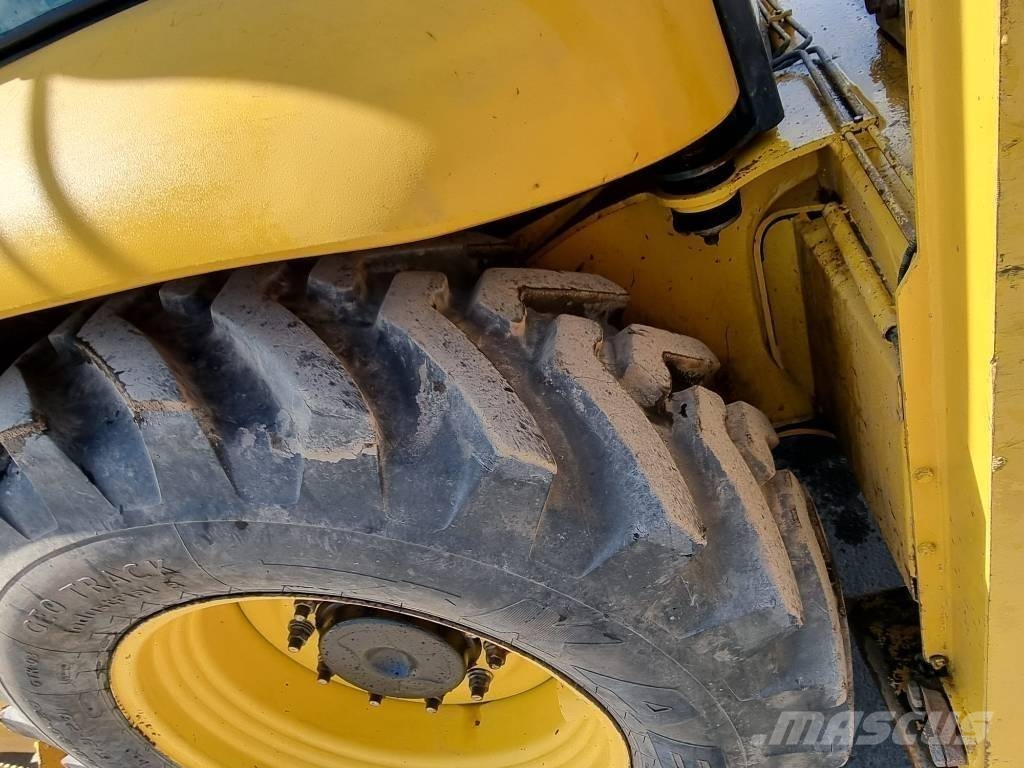 Komatsu WB 93 S-5E0 Terne