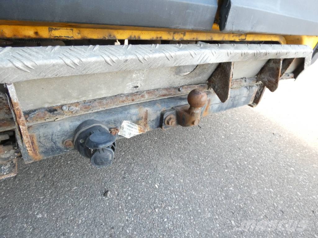 Iveco 50C 18 Sunkvežimiai su dengtu kėbulu