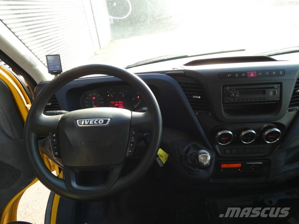 Iveco 50C 18 Sunkvežimiai su dengtu kėbulu
