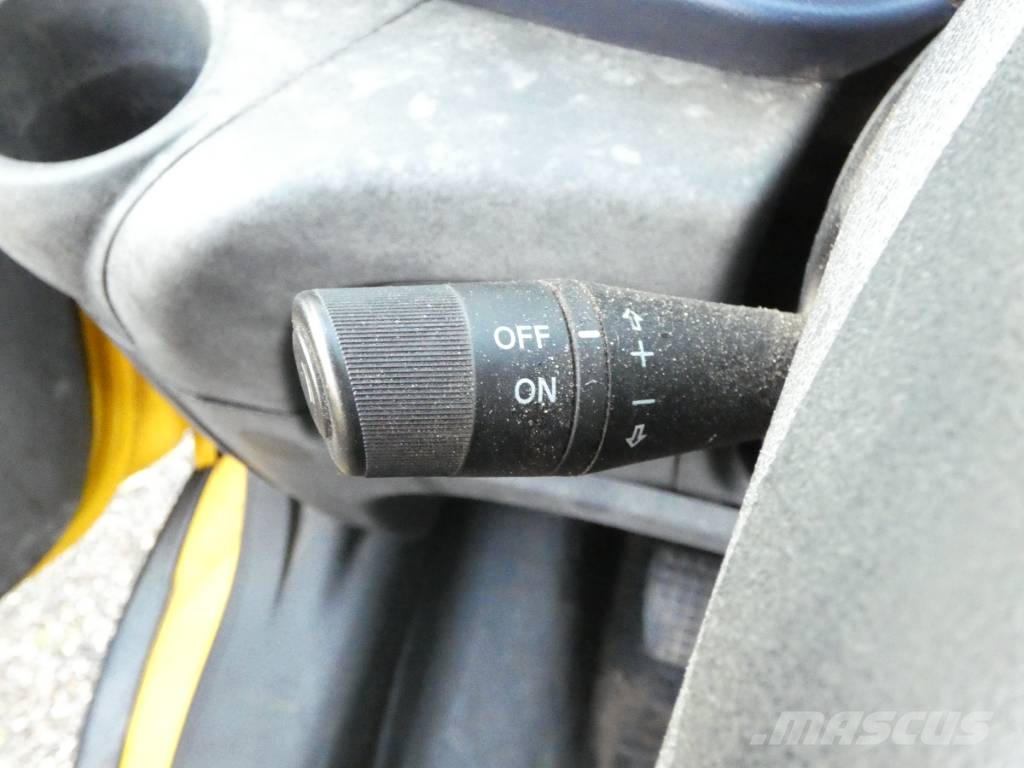 Iveco 50C 18 Sunkvežimiai su dengtu kėbulu
