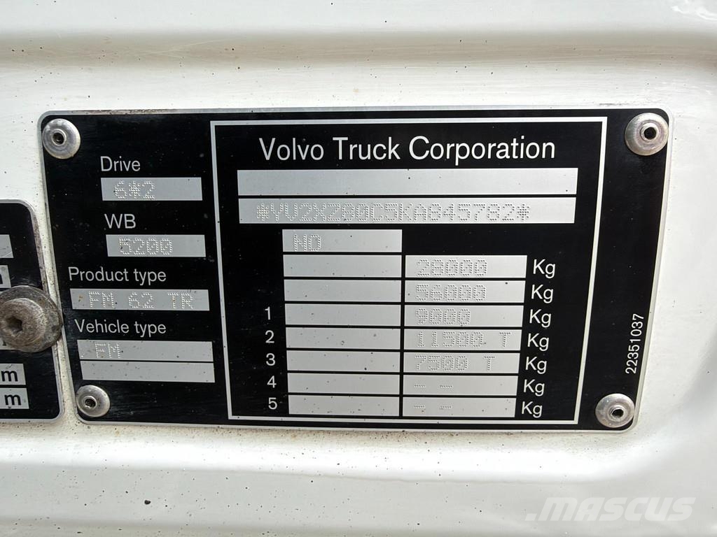 Volvo FM460 6X2*4 EURO6 + CARRIER SUPRA 850 + LNG Temperature controlled trucks