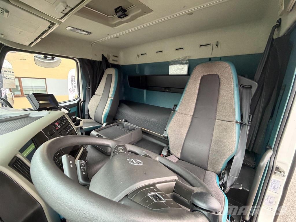Volvo FM460 6X2*4 EURO6 + CARRIER SUPRA 850 + LNG Temperature controlled trucks
