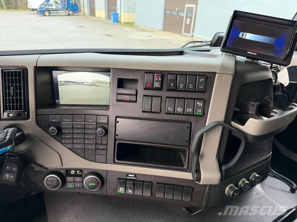 Volvo FM460 6X2*4 EURO6 + CARRIER SUPRA 850 + LNG Temperature controlled trucks