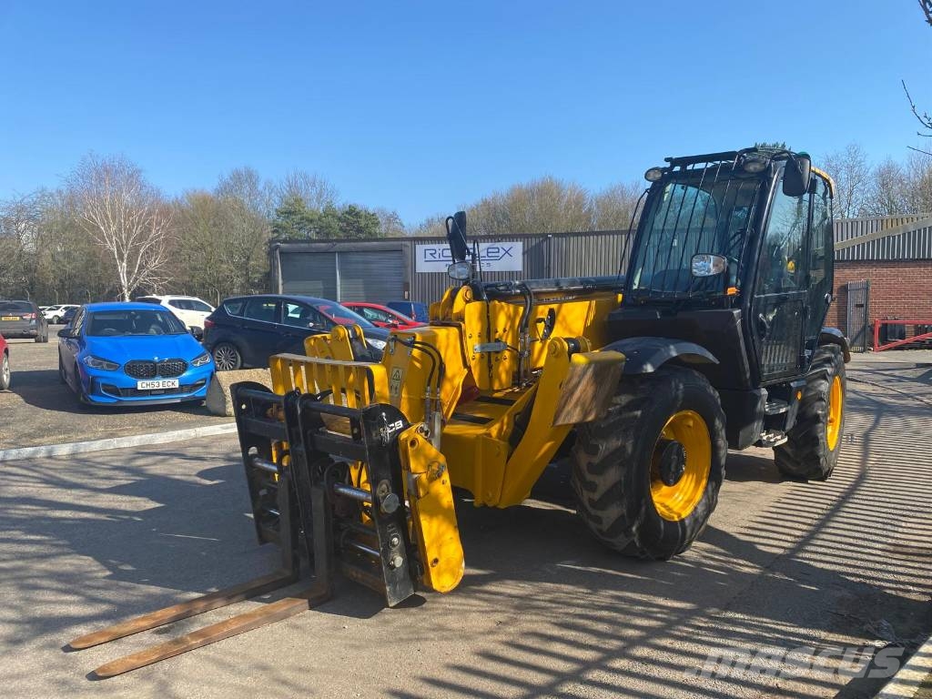 JCB 535-125 Teleskopiskie manipulatori