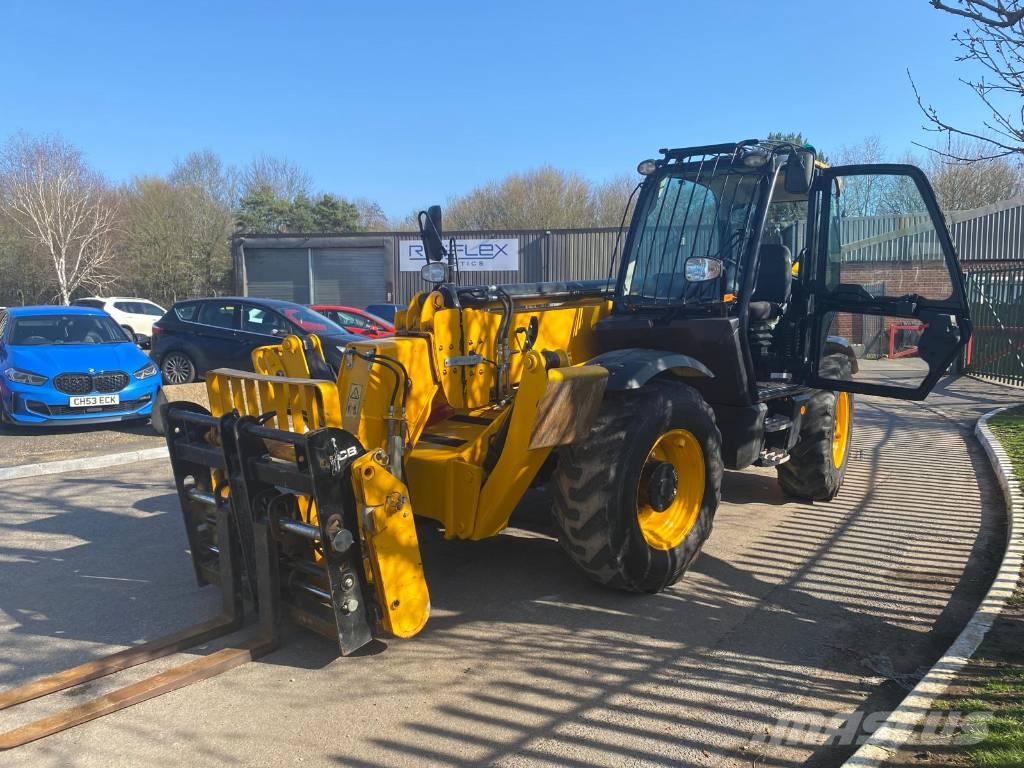 JCB 535-125 Teleskopiskie manipulatori