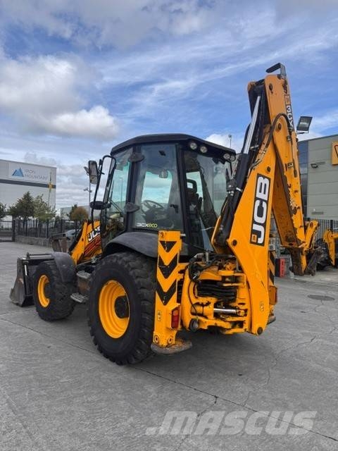 JCB 3 CX Contractor لوادر ذات جرافات عكسية