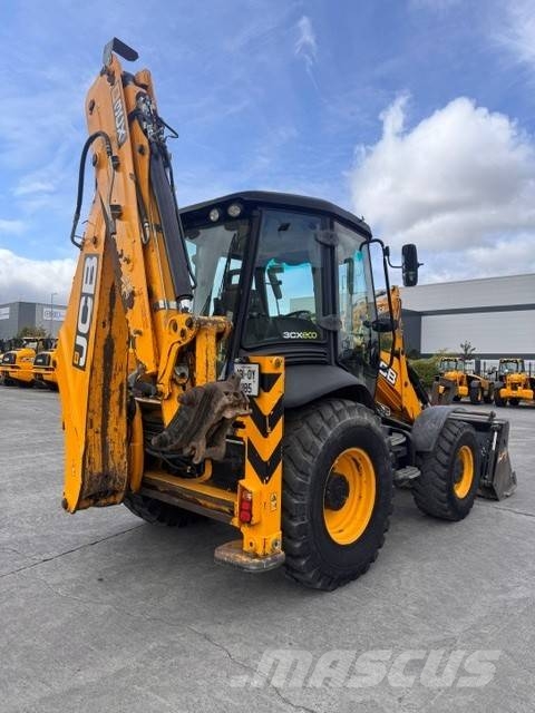 JCB 3 CX Contractor لوادر ذات جرافات عكسية