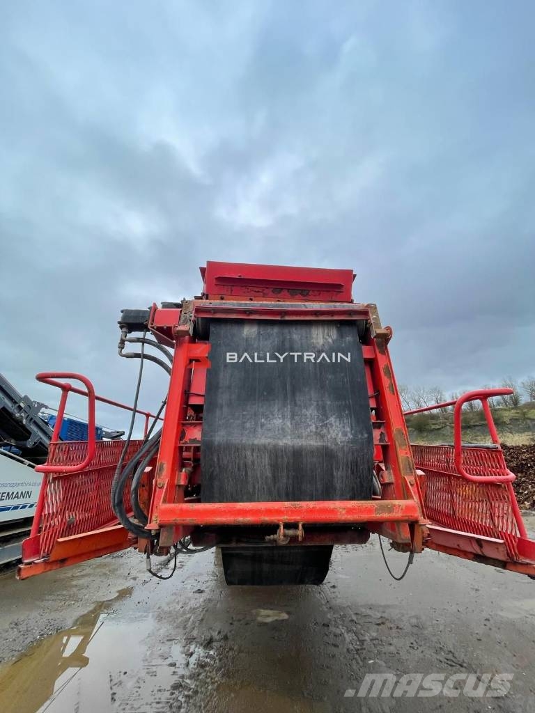 Terex Finlay 694+ Supertrak 3 Deck Screener Mobil szűrők