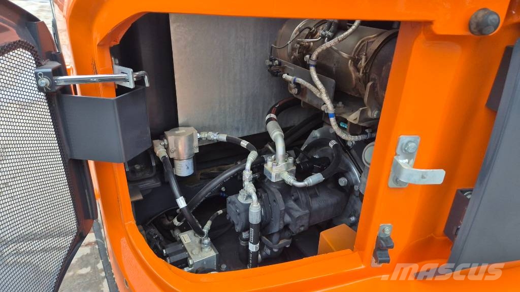 Doosan DEVELON DX85R - 2023 YEAR - 3X NEW BUCKETS حفارات وسط 7 طن - 12 طن