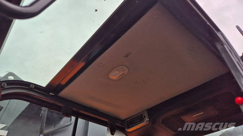 Doosan DEVELON DX85R - 2023 YEAR - 3X NEW BUCKETS حفارات وسط 7 طن - 12 طن