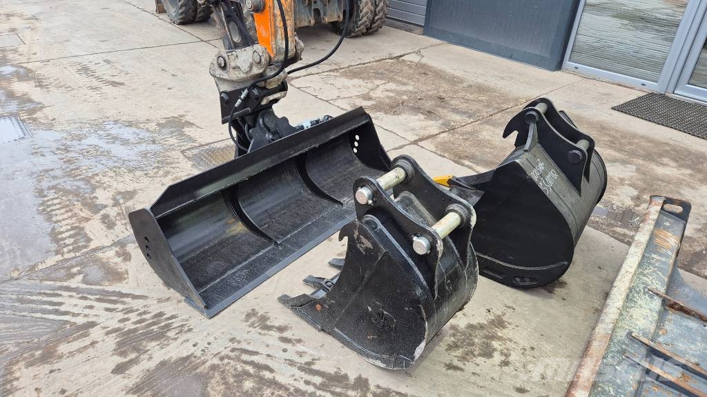 Doosan DEVELON DX85R - 2023 YEAR - 3X NEW BUCKETS حفارات وسط 7 طن - 12 طن