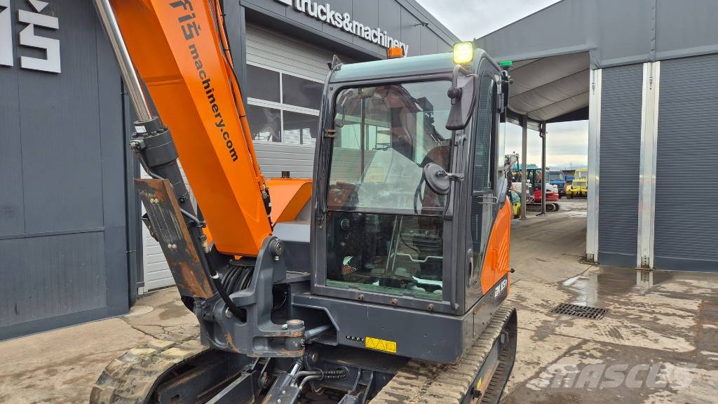 Doosan DEVELON DX85R - 2023 YEAR - 3X NEW BUCKETS حفارات وسط 7 طن - 12 طن