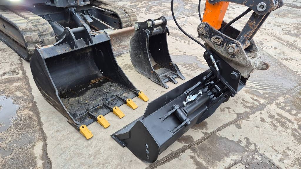 Doosan DEVELON DX85R - 2023 YEAR - 3X NEW BUCKETS حفارات وسط 7 طن - 12 طن