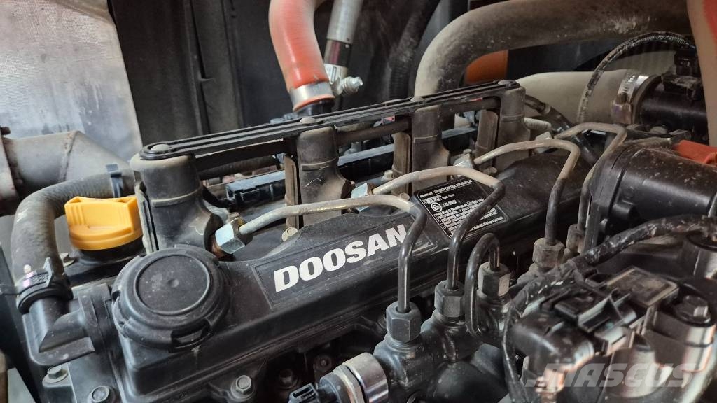 Doosan DEVELON DX85R - 2023 YEAR - 3X NEW BUCKETS حفارات وسط 7 طن - 12 طن