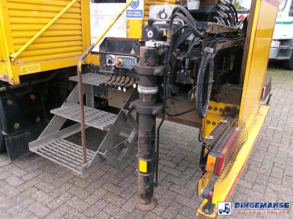 Iveco Stralis 310 6x2 Euro 6 + Atlas 129.3V A11 crane オールテレーンクレーン