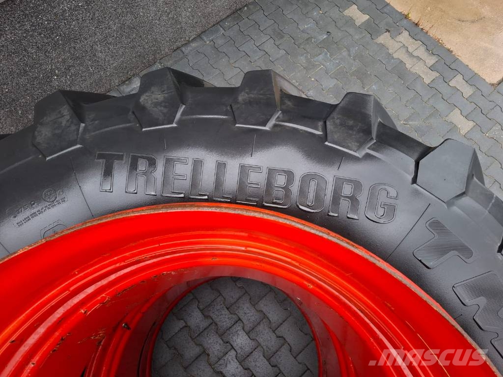 Trelleborg TM900 Highpower 710/75R42 Gume, točkovi i felne