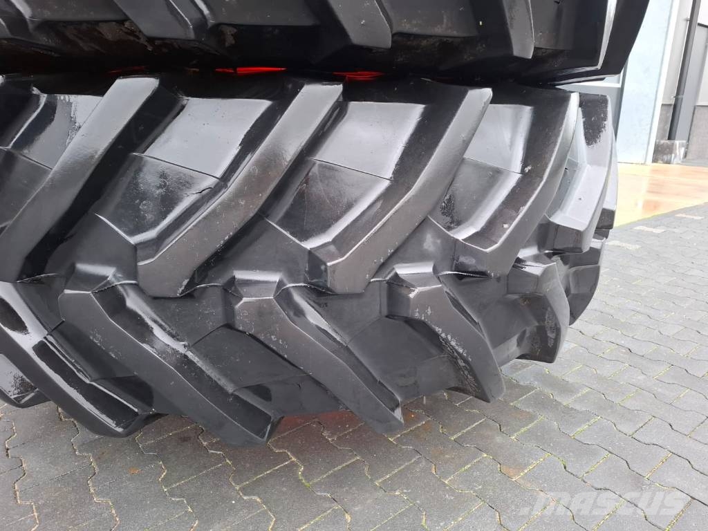 Trelleborg TM900 Highpower 710/75R42 Gume, točkovi i felne