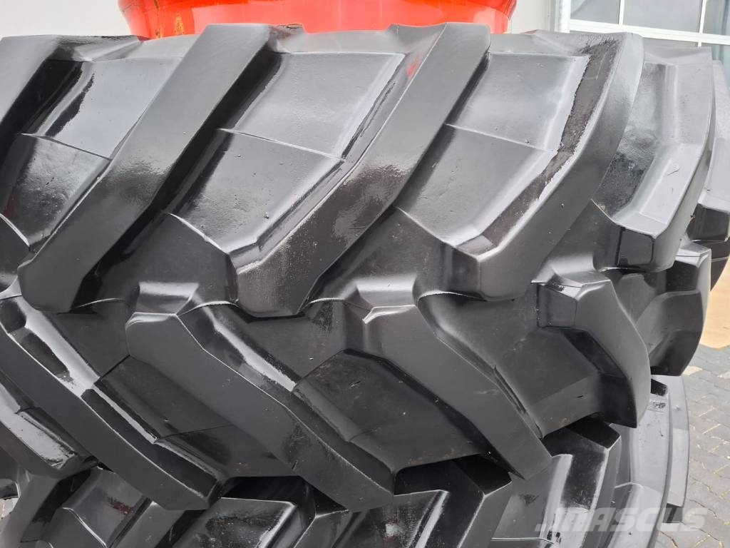 Trelleborg TM900 Highpower 710/75R42 Gume, točkovi i felne