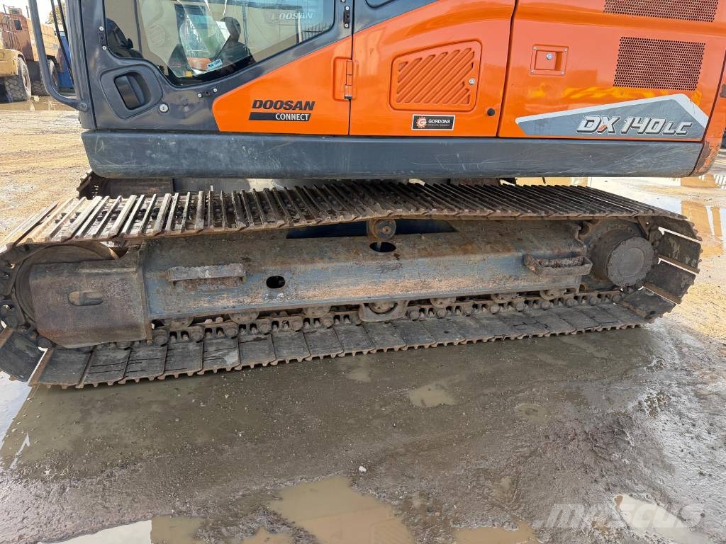 Doosan DX 140 LC-7 Raupenbagger
