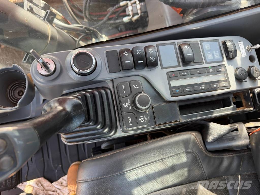 Doosan DX 140 LC-7 Raupenbagger
