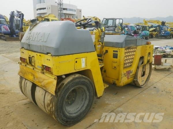 Sakai TW500 Enkelt tromle