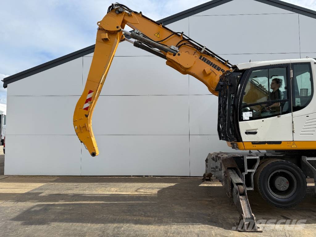Liebherr LH22 Bagri za prekladanje primarnih/sekundarnih surovin