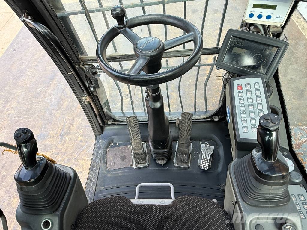 Liebherr LH22 Bagri za prekladanje primarnih/sekundarnih surovin