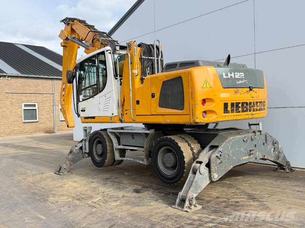 Liebherr LH22 Bagri za prekladanje primarnih/sekundarnih surovin