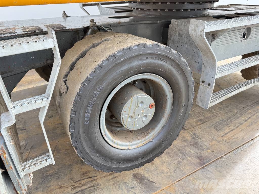Liebherr LH22 - Tilting Cab / Auto Greasing / Camera Waste / industry handlers