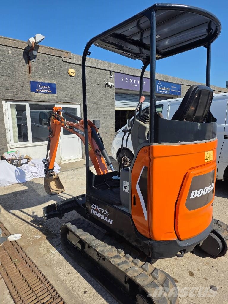 Doosan DX 17 حفارات صغيرة أقل من 7 طن (حفارات صغيرة)