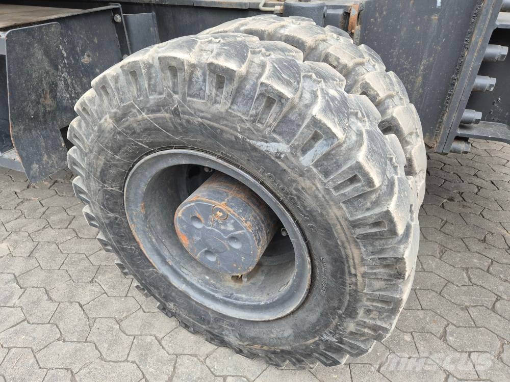 Doosan DX 160 W-5 Pelle sur pneus