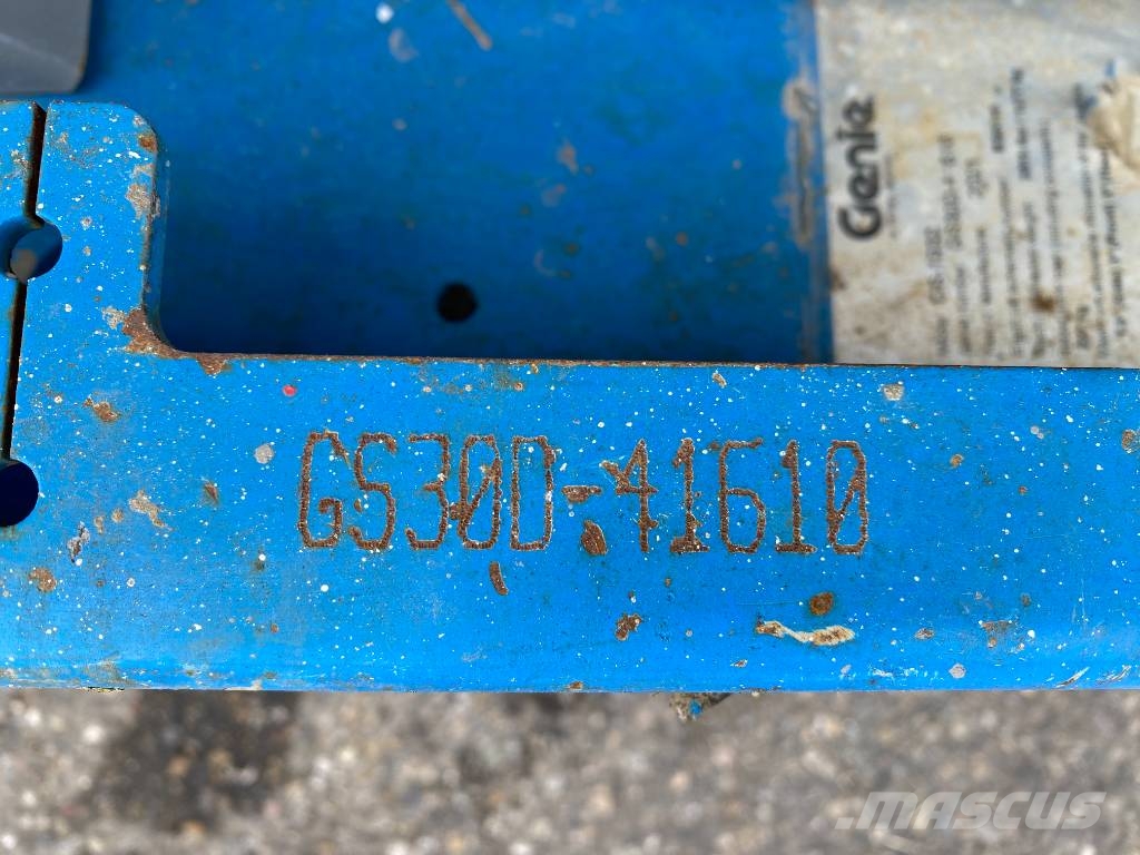 Genie GS 1932 /Certificat CE endommagée Kompaktné samohybné kĺbové plošiny