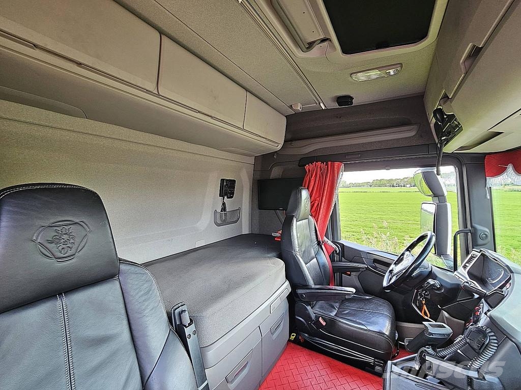 Scania R450 6x2/4 NB Truck Tractor Units